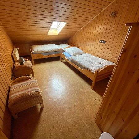 Ferienwohnung Zum Nuerburgring Munk Esterno foto