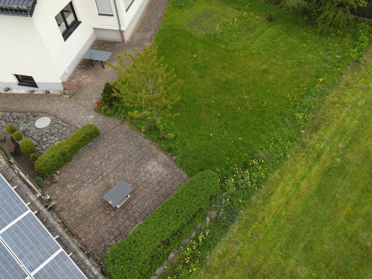 Ferienwohnung Zum Nuerburgring Munk Esterno foto