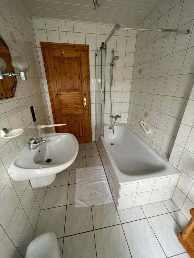 Ferienwohnung Zum Nuerburgring Munk Esterno foto