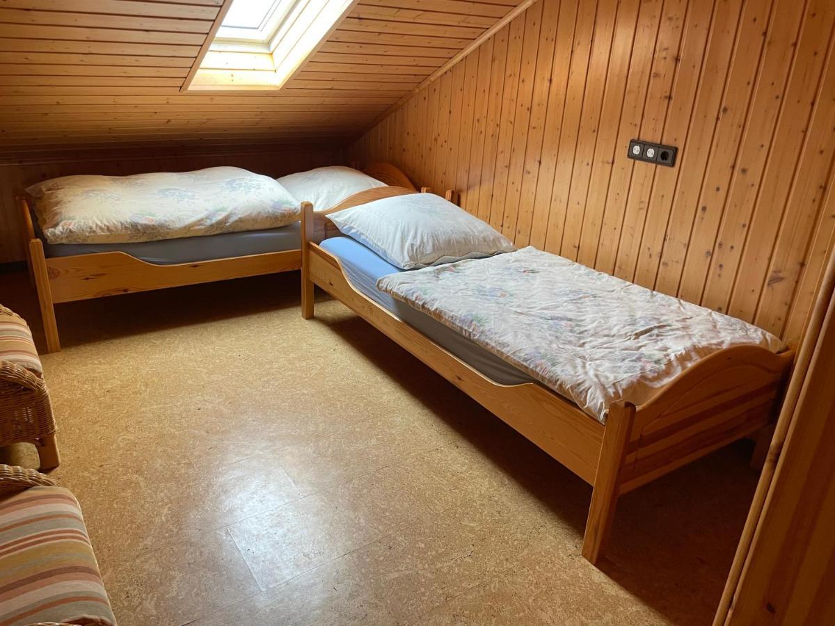 Ferienwohnung Zum Nuerburgring Munk Esterno foto