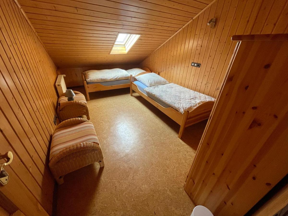 Ferienwohnung Zum Nuerburgring Munk Esterno foto